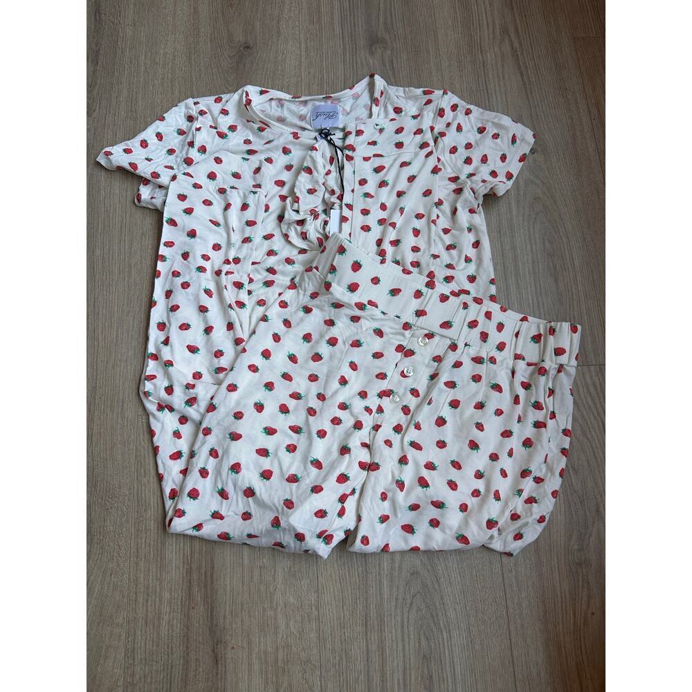 NEW NWT Plush Revolve Strawberry 3 Piece Pajama set size Xs - Picture 5 of 6